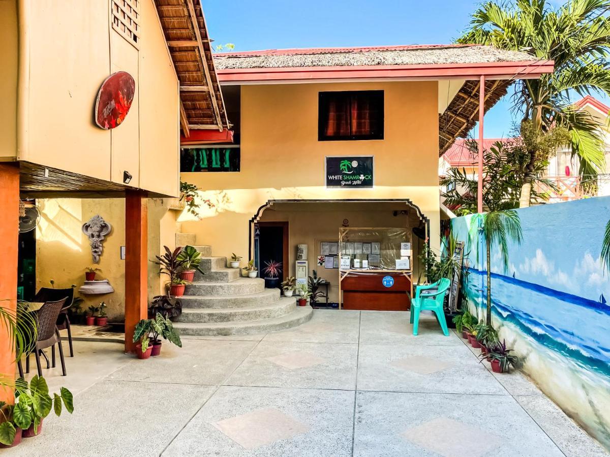 White Shamrock Beach Hotel Balabag  Extérieur photo