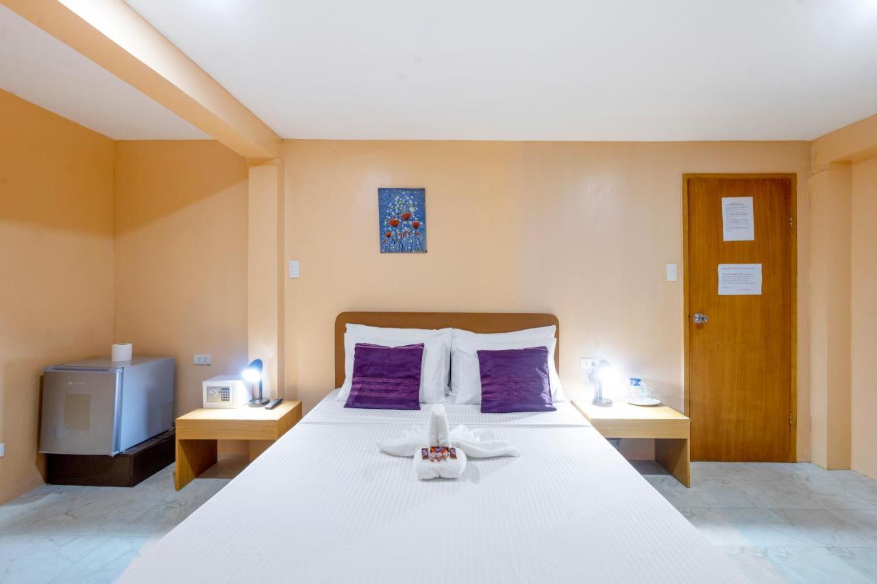 White Shamrock Beach Hotel Balabag  Extérieur photo