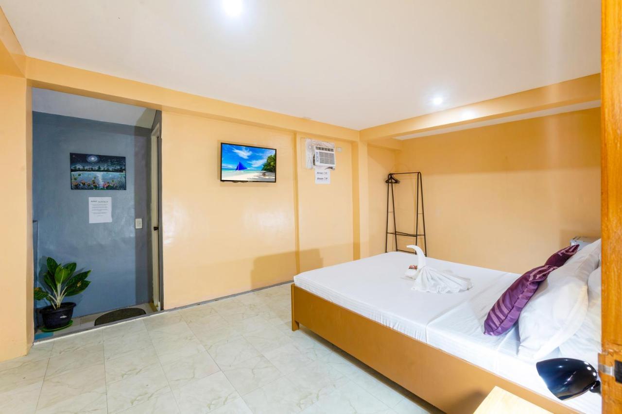 White Shamrock Beach Hotel Balabag  Extérieur photo