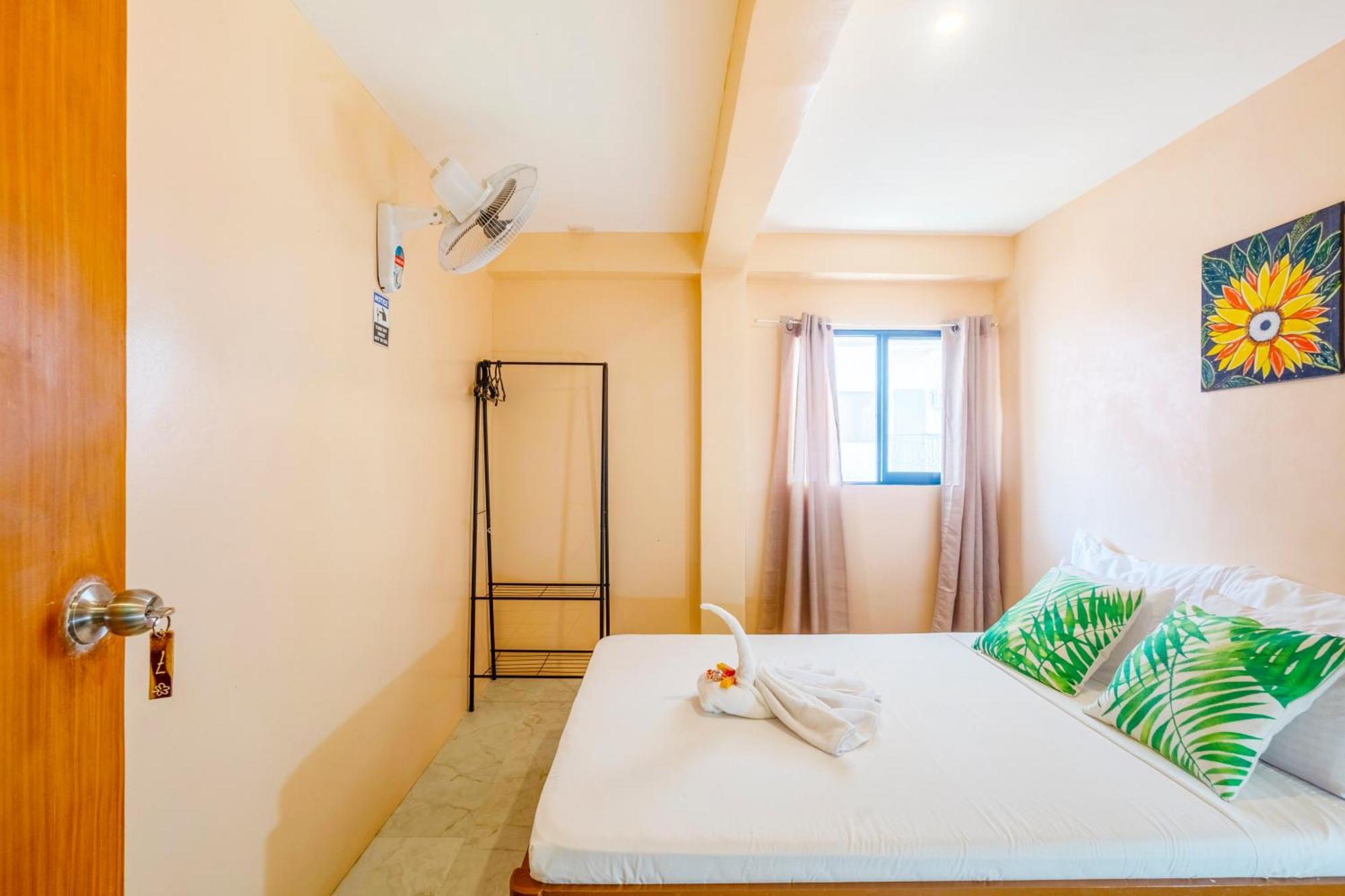 White Shamrock Beach Hotel Balabag  Chambre photo